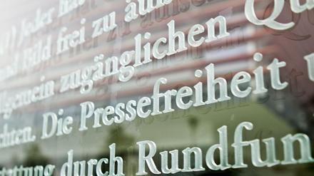 Pressefreiheit geht weit in Deutschland - endet aber oft bei der Beschaffung von Behördeninformationen.