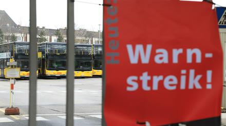 Hier steht alles still: Die BVG Busse verlassen am Donnerstag den Betriebsbahnhof nicht.