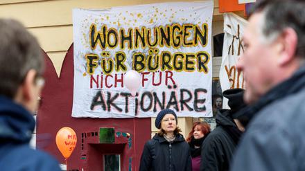 In Pankow sollen 176 Wohnungen an die Deutsche Wohnen verkauft werden. Die Enteignungskampagne zielt insbesondere gegen den Konzern.