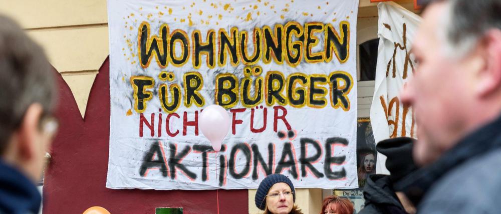 In Pankow sollen 176 Wohnungen an die Deutsche Wohnen verkauft werden. Die Enteignungskampagne zielt insbesondere gegen den Konzern.