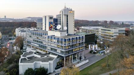 Störgeräusche aus dem SWR: Die Vorfestlegung auf zwei Kandidaten für die Nachfolge von Intendant Peter Boudgoust hat zu Irritationen in Baden-Württemberg und Rheinland-Pfalz geführt.  