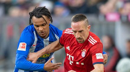 Valentino Lazaro (links) fällt bei Hertha BSC vorerst aus. 