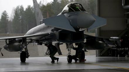 Müssen wegen Wartung häufig am Boden bleiben: Eurofighrer der Bundeswehr.
