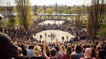 Bei gutem Wetter kommen tausende Berliner und Touristen in den Mauerpark.