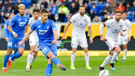 Andrej Kramaric brachte Hoffenheim durch einen umstrittenen Elfmeter in Führung. 