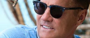 Dieter Bohlen singt wieder selbst. 