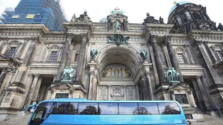 Der etwas mehr als 100 Jahre alte Berliner Dom "bröselt und bröckelt".