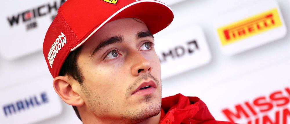 Männer mit Mützen: Die Formel 1 hofft auf die jungen Wilden. Einer von ihnen ist der Ferrari-Pilot Charles Leclerc. 