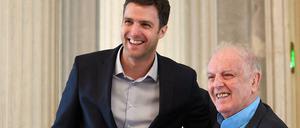 Matthias Schulz (l), und Daniel Barenboim im September 2017 bei einem Pressetermin im Apollosaal der Staatsoper. 