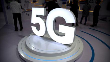 Ein 5G-Logo bei einer Messe in Peking. In Reaktion auf Chinas Machtstreben will die EU-Kommission die europäischen Interessen stärken.