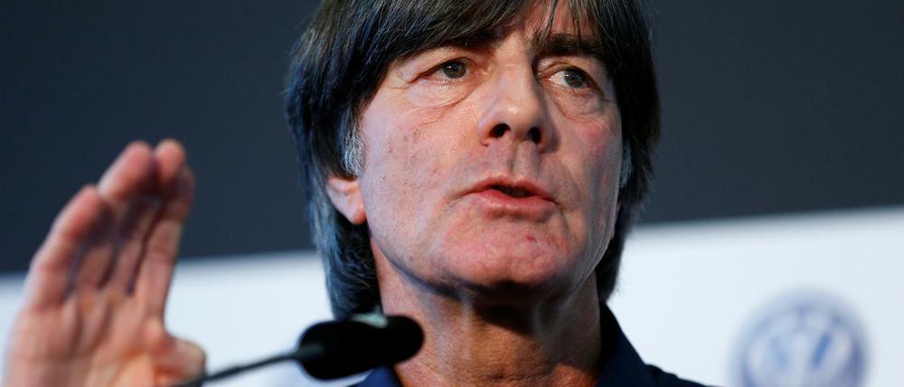 So wird es gemacht: Bundestrainer Joachim Löw erklärt seine Zukunftspläne.