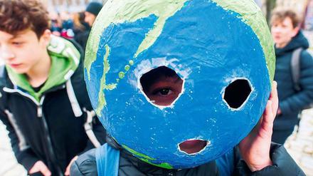 Schülerinnen und Schüler demonstrieren in ganz Europa für mehr Klimaschutz.