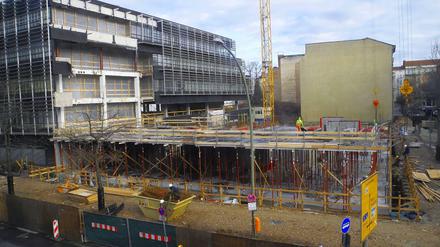 Derzeit noch eine Baustelle: Sony Music wird in das ehemalige Gebäude der Commerzbank in der Potsdamer Straße einziehen.