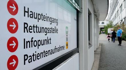 Vivantes-Auffahrt in Berlin-Neukölln.
