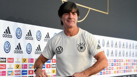 Joachim Löw vor der Pressekonferenz.