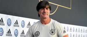 Joachim Löw vor der Pressekonferenz.