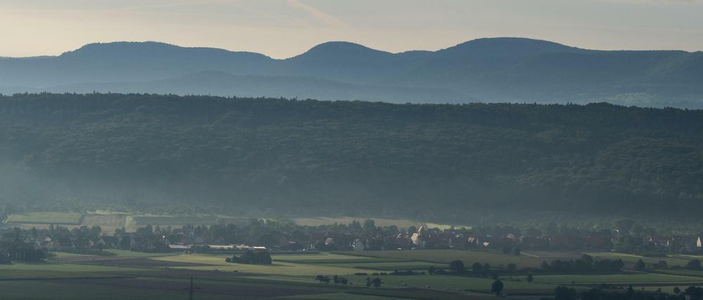 Große und kleine Heimlichkeiten. Das Land wird in "Enteignung" zur Kulisse eines apokalyptischen Szenarios.