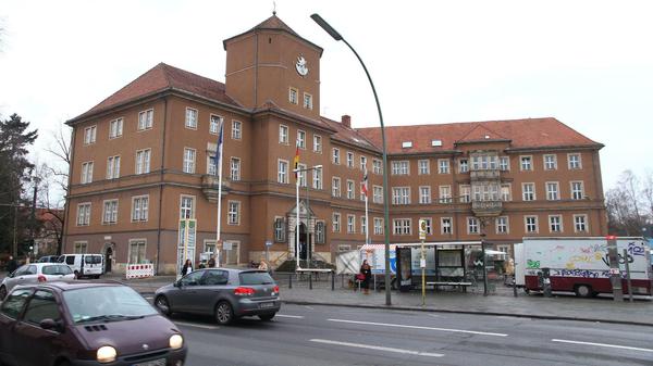 Das Rathaus Lankwitz in der Leonorenstraße. (Archivbild)
