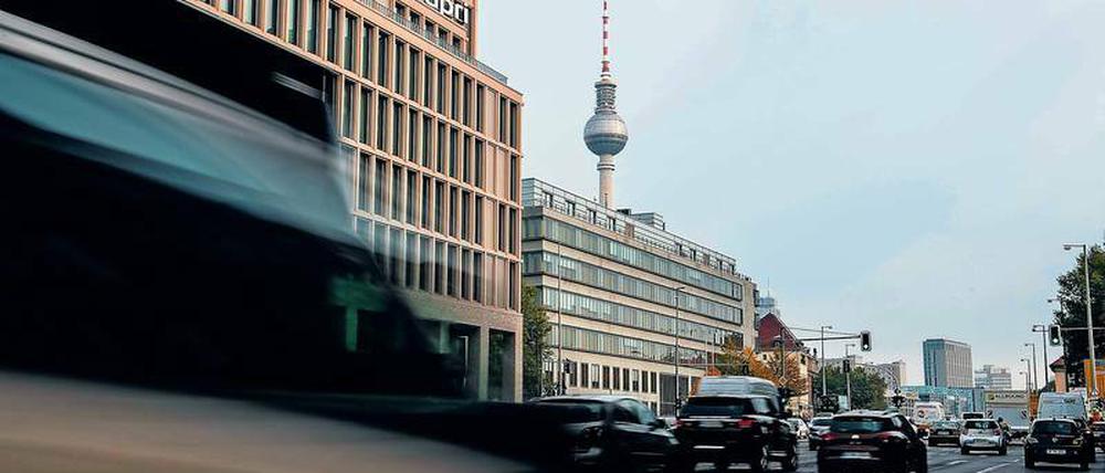 Die Leipziger Straße zählt zu den Strecken mit der dreckigsten Luft in Berlin. Hier gilt Tempo 30 und bald ein Dieselfahrverbot.