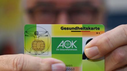 Nicht bundesweit. Wer sich bei der AOK versichert, kann das bisher nur in seiner jeweiligen Region tun - zum dort geltenden Beitragssatz.