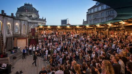 Bald ist es wieder warm genug für Theater unter freiem Himmel. Wer das Monbijoutheater aber künftig leitet, ist unklar. 