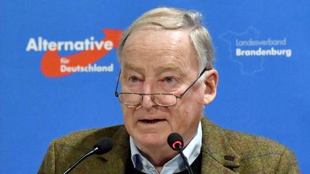 Alexander Gauland, AfD-Bundesvorsitzender, spricht auf der dreitägigen Mitgliederversammlung der Brandenburger AfD. 