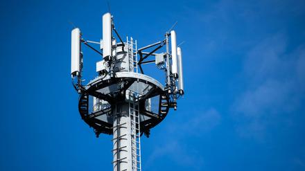 Ohne Mast kein Empfang. Mit Mast manchmal auch nicht.