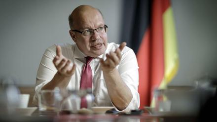 "Nur wenn wir in Europa die weltweit besten Batterien bauen, können wir massive Arbeitsplatzverluste verhindern", sagt Altmaier.