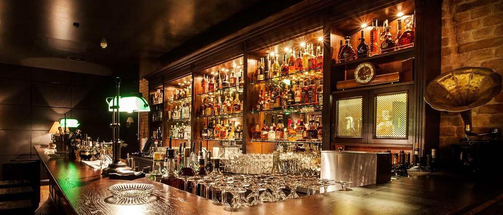 Wie wär's mit einem Aviation? Der feine Cocktail wird in der Bijou Bar kredenzt.