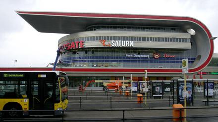 Seit zwei Jahren gibt es am Einkaufscenter Eastgate an der Marzahner Promenade immer wieder Ärger mit größeren Jugendgruppen. 