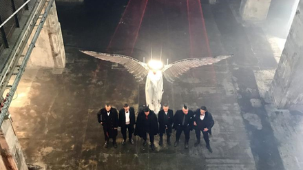 Dieses Foto soll am Rand eines Videodrehs der Band entstanden sein.