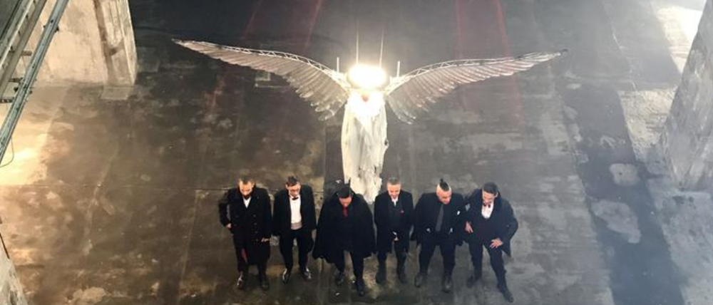Dieses Foto soll am Rand eines Videodrehs der Band entstanden sein.