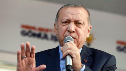 Recep Tayyip Erdogan, Präsident der Türkei, spricht auf einer Kundgebung. 