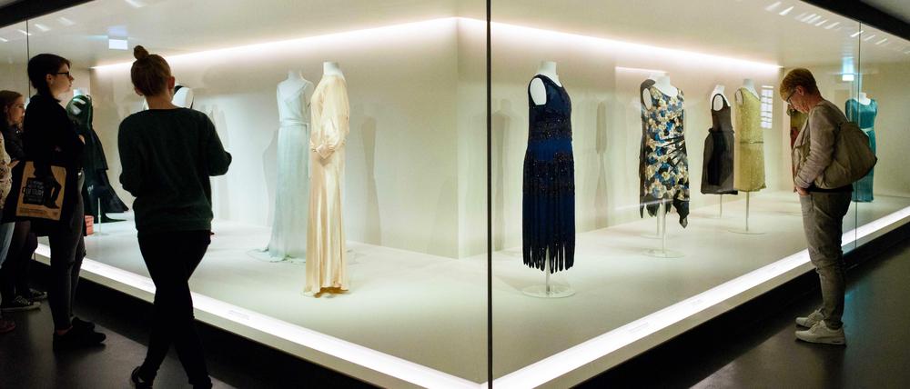 Zeitgeist. Eine Schau zu Modetrends im Kunstgewerbemuseum, 2017.