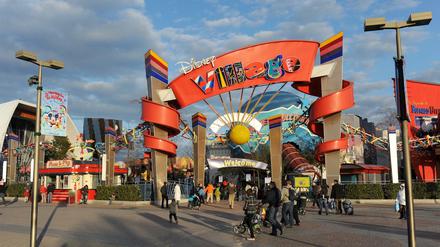 Das Disneyland Paris ist eine große Touristenattraktion.