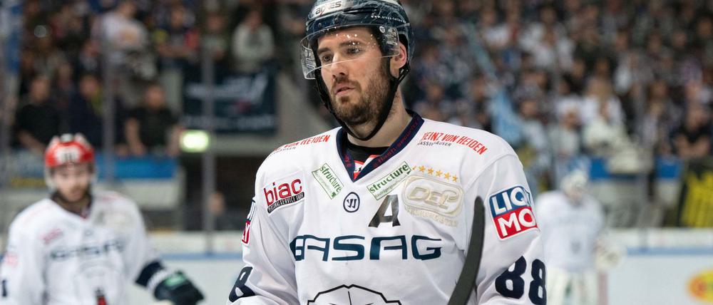 Erfolgsgarant. Eisbären-Profi James Sheppard wurde ausgebuht und lieferte eine wichtigen Vorlage.