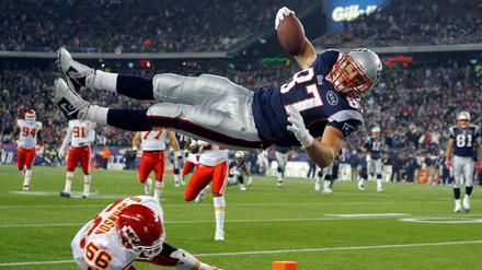 Abflug mit Titel. Rob Gronkowski (oben) von den New England Patriots beendet seine Karriere.