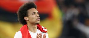 Leroy Sané wurde beim Länderspiel gegen Serbien offenbar rassistisch beleidigt.