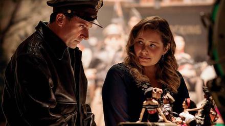 Mark Hogancamp (Steve Carell) und seine Freundin Roberta (Merritt Wever).