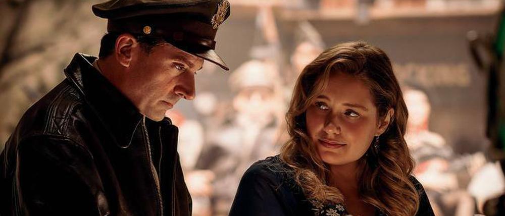 Mark Hogancamp (Steve Carell) und seine Freundin Roberta (Merritt Wever). 