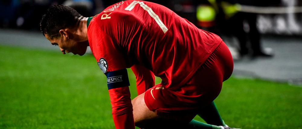 Das Aus. Cristiano Ronaldo verletzte sich schon früh im Spiel seiner Portugiesen gegen Serbien.