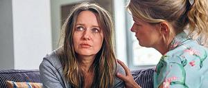 Betäubt und vergewaltigt: Franziska (Stefanie Stappenbeck, links) wehrt sich gegen die Opferrolle, sie will ihren Peiniger stellen.