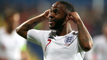 Ohren zu und durch. Raheem Sterling wurde in Montenegro rassistisch beleidigt.