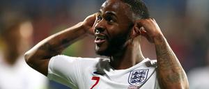 Ohren zu und durch. Raheem Sterling wurde in Montenegro rassistisch beleidigt.