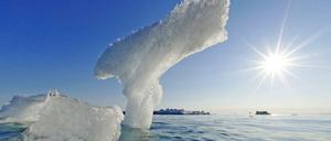 Der Klimawandel lässt die Polkappen schmelzen.
