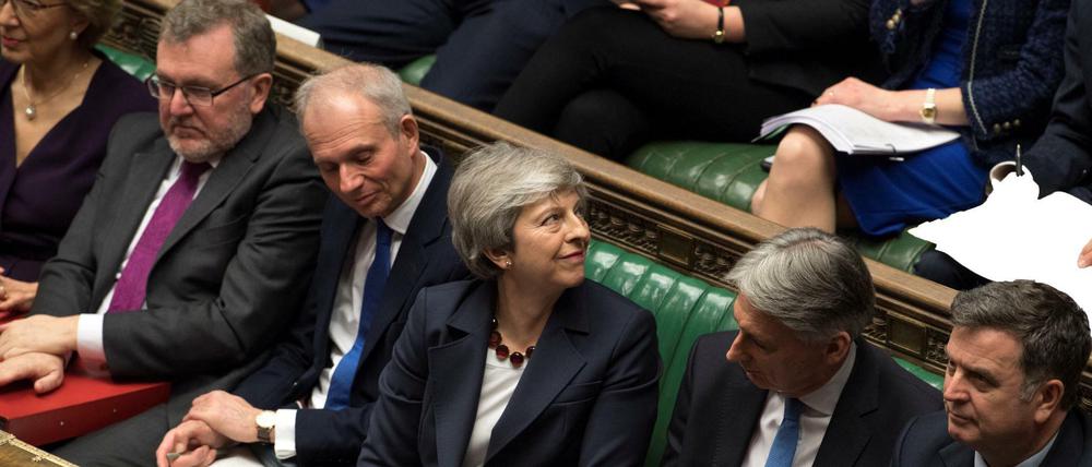 Zweimal ist ihr Deal im Unterhaus schon gescheitert - morgen will Theresa May es ein drittes Mal probieren.
