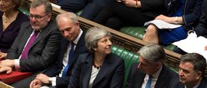 Zweimal ist ihr Deal im Unterhaus schon gescheitert - morgen will Theresa May es ein drittes Mal probieren.