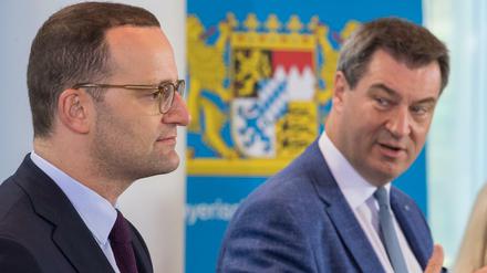 Kontrahenten in Sachen AOK: Gesundheitsminister Jens Spahn mit CSU-Chef Markus Söder.