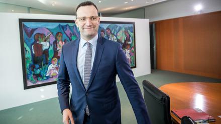 Mit breiter Brust: Gesundheitsminister Jens Spahn (CDU).