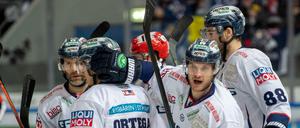 Die Eisbären sind wieder da. Sie gewannen in München. 